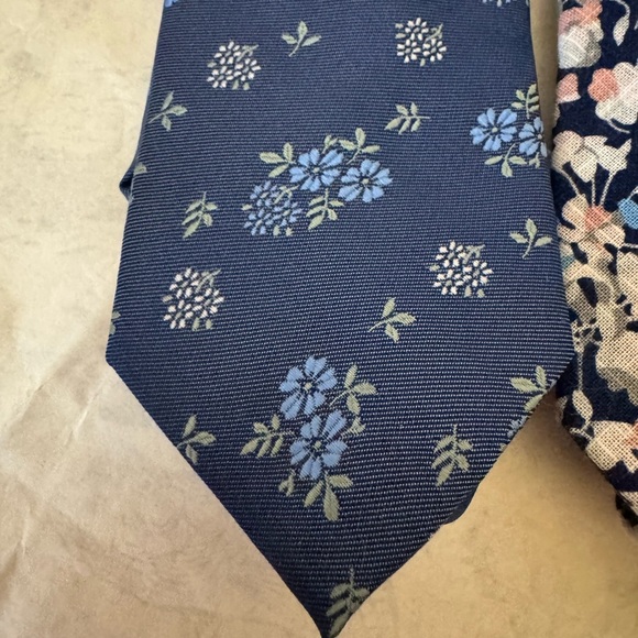 Classy Lot of Three JF Ferrar 58” Stylish Men’s Ties - Picture 6 of 16